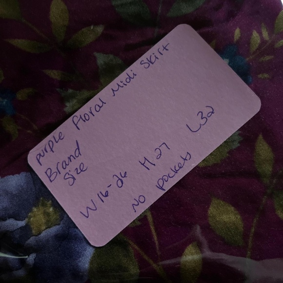 Purple floral midi skirt with elastic waistband. No pockets - Picture 4 of 4